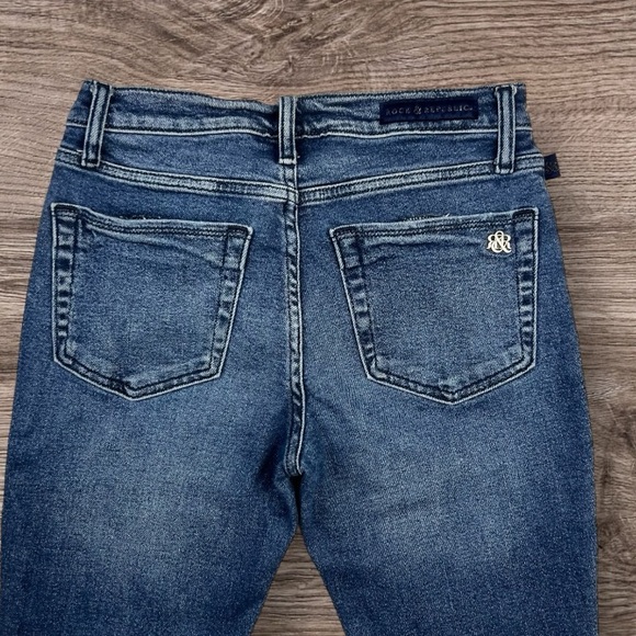 Rock & Republic Women's Fixx Skinny Jeans Medium Wash Raw Hem Sz:6M - Picture 2 of 11